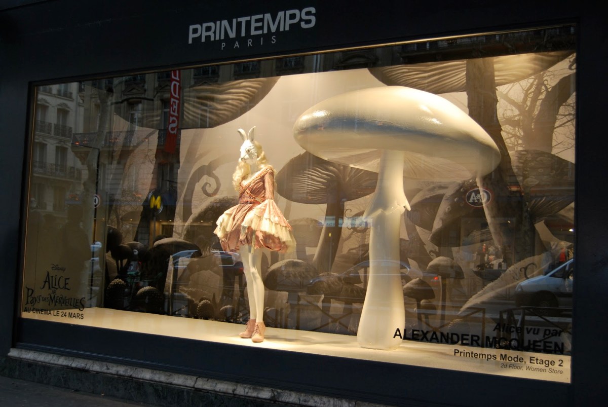 Clay plinths for Alexander McQueen store in Printemps, Paris
