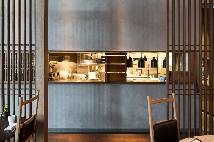 Jason Atherton’s Sosharu Restaurant in London. Clay Application by Guy Valentine. Photo by Adam Scott